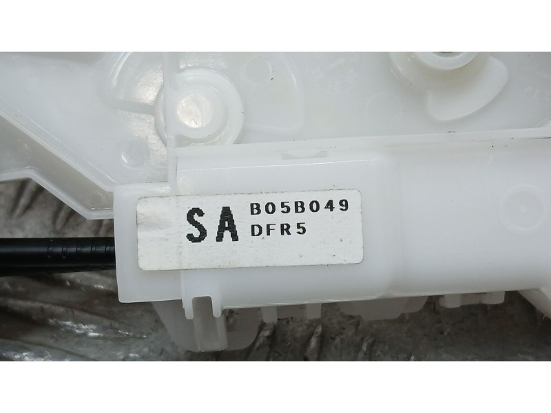 Recambio de cerradura puerta delantera derecha para mazda cx-30 (dm) skyactiv-x m hybrid referencia OEM IAM DFR758310  