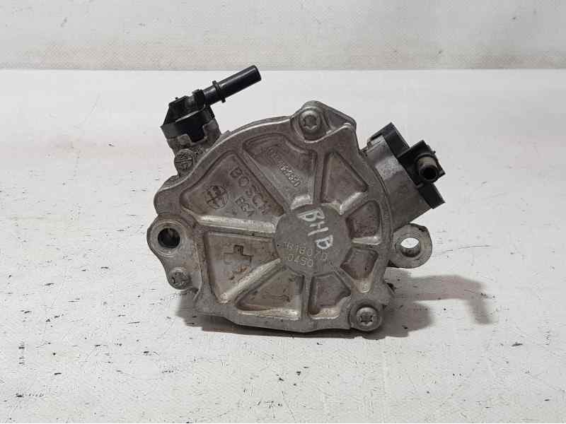 Recambio de depresor freno / bomba vacio para peugeot 208 1.6 blue-hdi fap referencia OEM IAM 9804021880  BOSCH