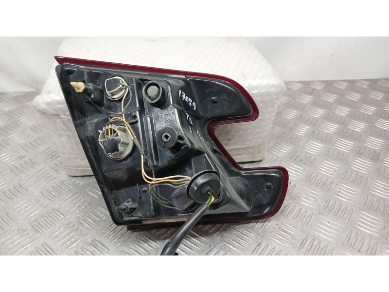 Recambio de piloto trasero derecho interior para renault megane iii grandtour (kz0/1) 1.5 dci (kz1m, kz1w, kz0r) referencia OEM 