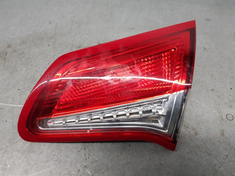 Recambio de piloto trasero derecho para citroën c4 lim. white attraction referencia OEM IAM 9672155480  INTERIOR