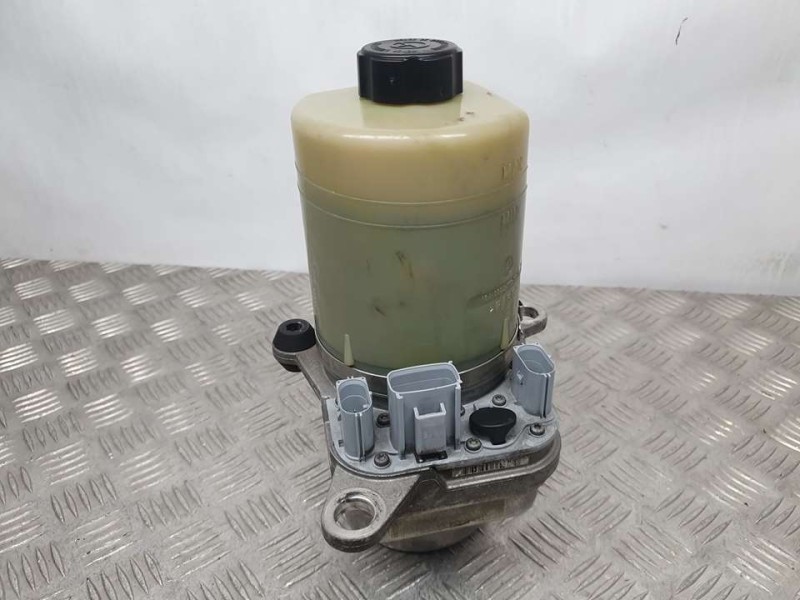 Recambio de bomba direccion electrica para ford focus lim. (cb4) trend referencia OEM IAM 4M513K514CC  