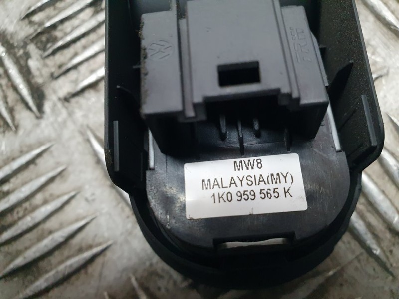 Recambio de mando elevalunas delantero izquierdo para volkswagen golf vi (5k1) rabbit bluemotion referencia OEM IAM 1K0959565K  