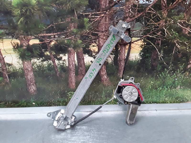 Recambio de elevalunas delantero derecho para nissan almera (n15) lx referencia OEM IAM 807300M007 2 PINS 