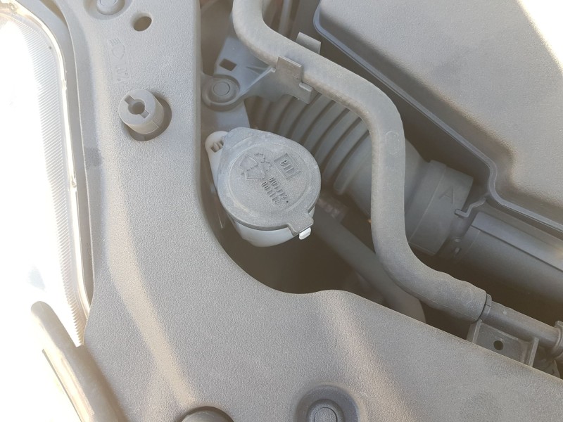 Recambio de deposito limpia para lexus ct (zwa10_) 200h (zwa10_) referencia OEM IAM 8531576020  