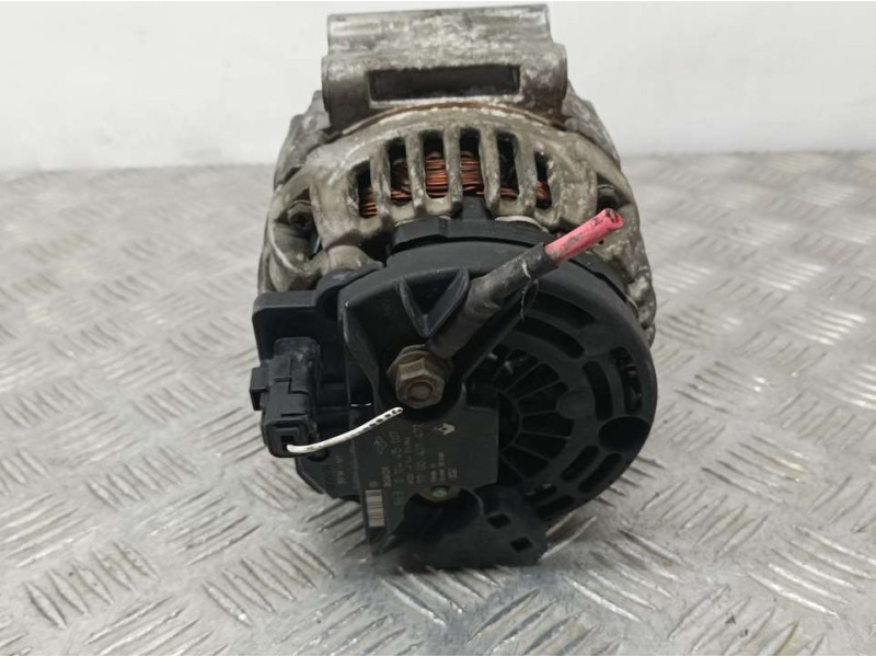Recambio de alternador para renault laguna (b56) 1.8 16v rt referencia OEM IAM 7700421477 0124415007 BOSCH POLEA TOCADA