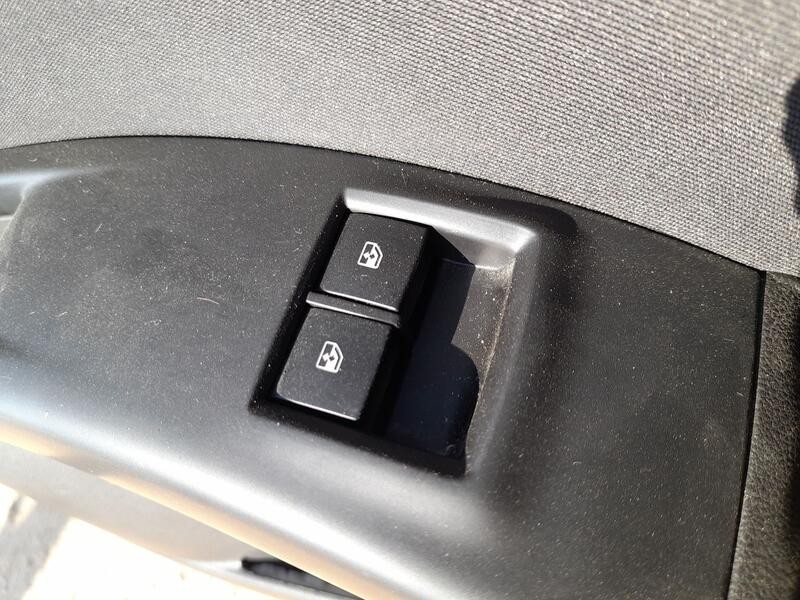 Recambio de mando elevalunas delantero izquierdo para opel meriva b monospace (s10) 1.4 (75) referencia OEM IAM 13305978  