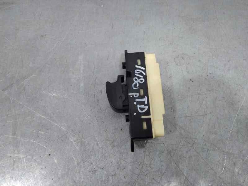 Recambio de mando elevalunas trasero derecho para mitsubishi grandis (na0w) invite referencia OEM IAM 8608A023  