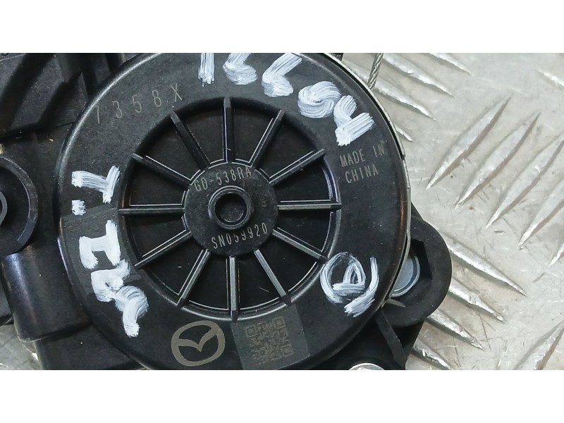 Recambio de elevalunas trasero izquierdo para mazda cx-30 (dm) skyactiv-x m hybrid referencia OEM IAM DFR573590 ELECTRICO 2 PINS