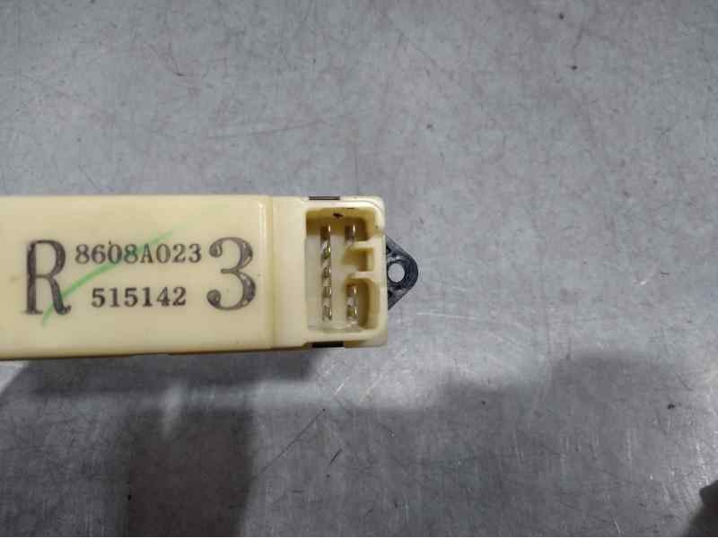 Recambio de mando elevalunas trasero derecho para mitsubishi grandis (na0w) invite referencia OEM IAM 8608A023  