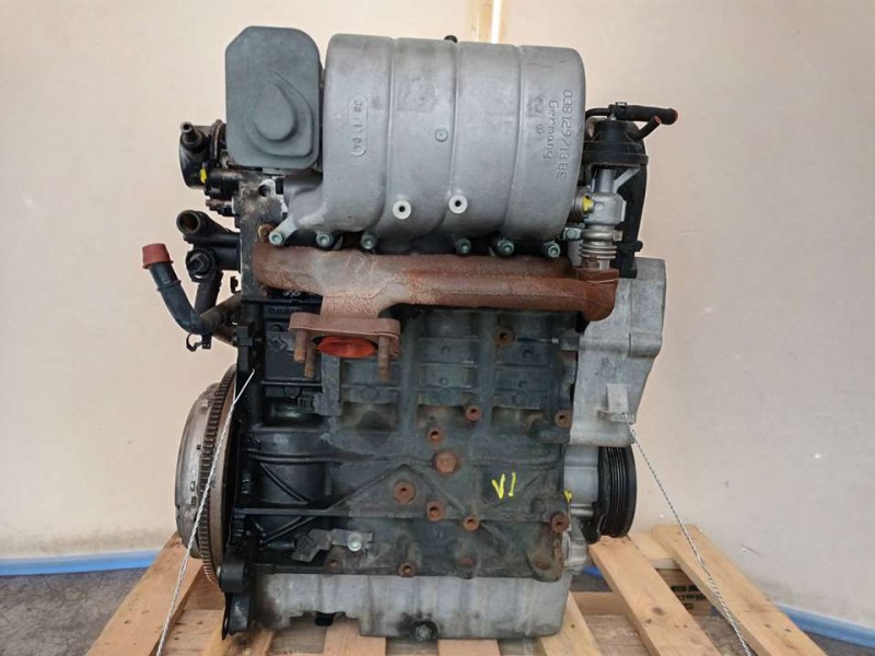 Recambio de motor completo para volkswagen polo (9n1) conceptline referencia OEM IAM ASY INY. BOSCH 220864