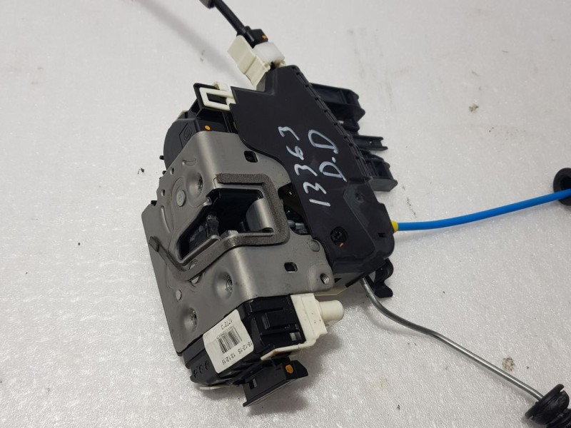 Recambio de cerradura puerta delantera derecha para mercedes-benz clase b (w246) b 200 be (246.243) referencia OEM IAM A09972022