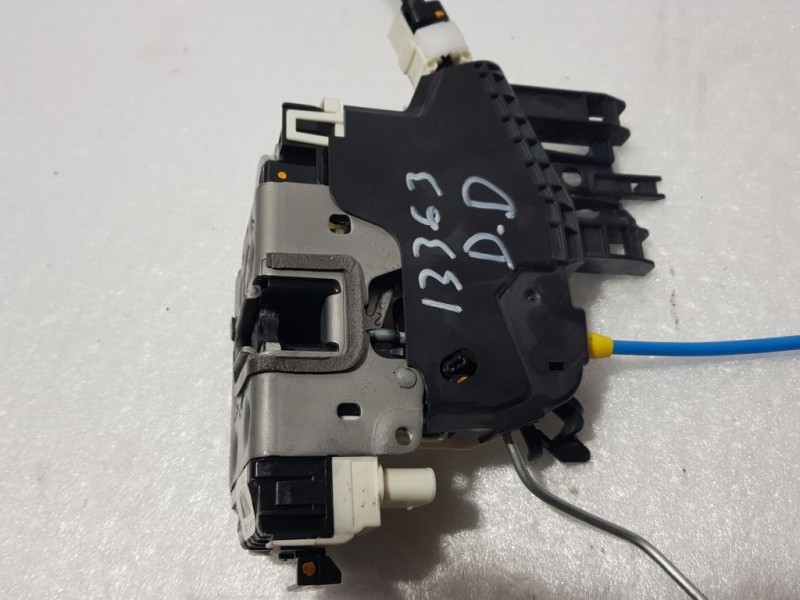 Recambio de cerradura puerta delantera derecha para mercedes-benz clase b (w246) b 200 be (246.243) referencia OEM IAM A09972022