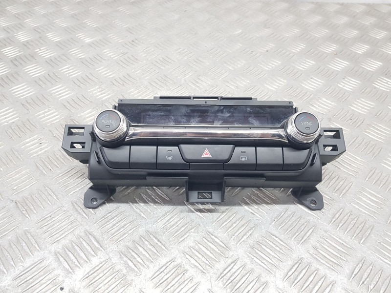 Recambio de mando climatizador para mazda cx-30 (dm) skyactiv-x m hybrid referencia OEM IAM BDMC61190A  