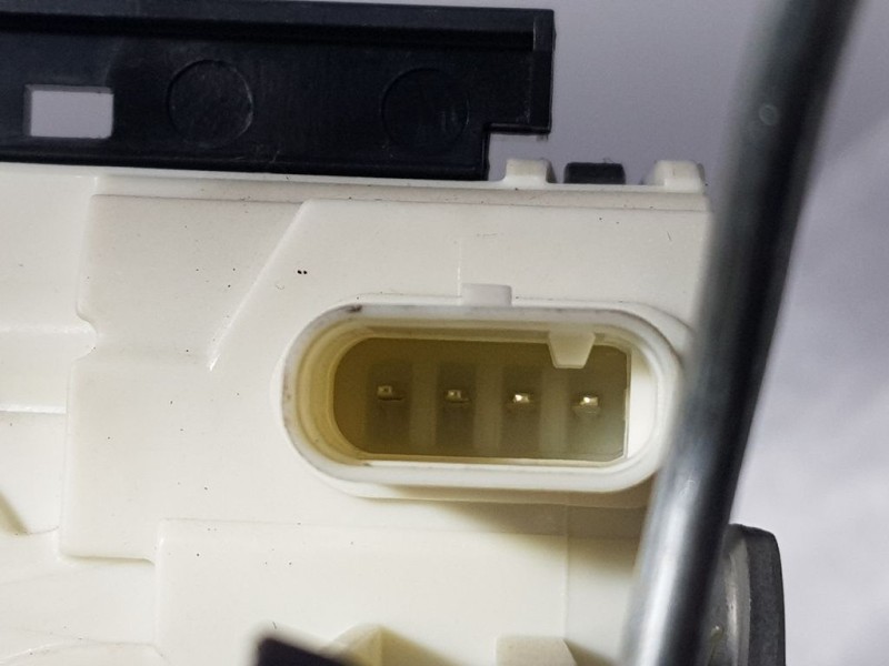 Recambio de cerradura puerta delantera derecha para mercedes-benz clase b (w246) b 200 be (246.243) referencia OEM IAM A09972022