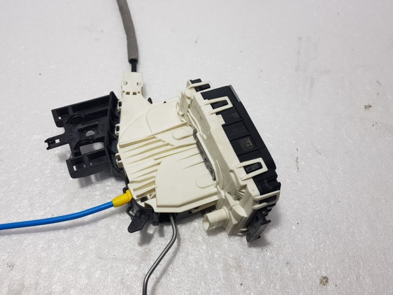 Recambio de cerradura puerta delantera derecha para mercedes-benz clase b (w246) b 200 be (246.243) referencia OEM IAM A09972022