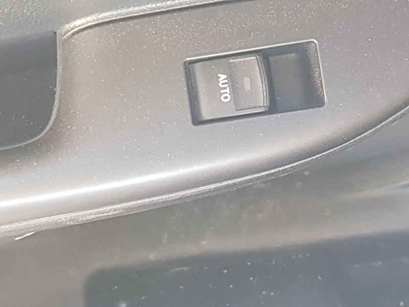 Recambio de mando elevalunas trasero izquierdo para lexus ct (zwa10_) 200h (zwa10_) referencia OEM IAM 8481033120  