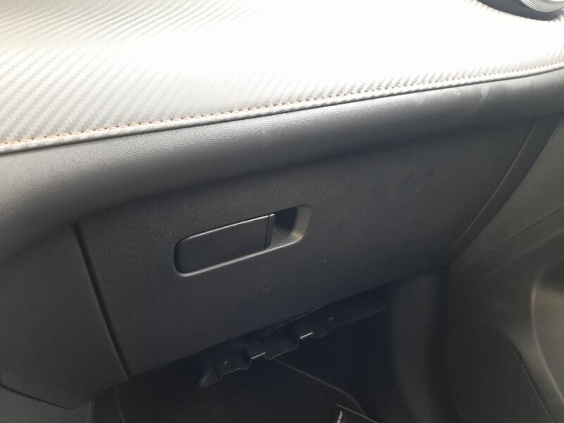 Recambio de guantera para mg zs suv (azs1) 1.0 t-gdi referencia OEM IAM 10969371  