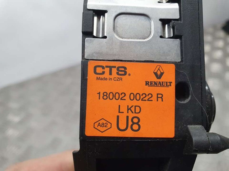 Recambio de potenciometro pedal para renault megane iii berlina 5 p dynamique referencia OEM IAM 180020022R  
