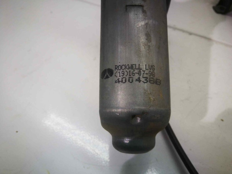 Recambio de elevalunas delantero derecho para nissan primera berlina (p11) gx referencia OEM IAM 400438B  2 PINS