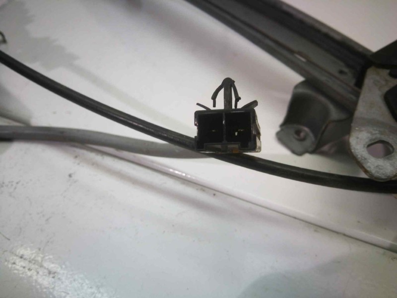 Recambio de elevalunas delantero derecho para nissan primera berlina (p11) gx referencia OEM IAM 400438B  2 PINS