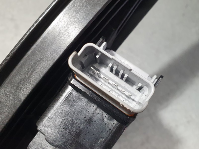 Recambio de elevalunas trasero derecho para peugeot 208 (p2) allure referencia OEM IAM 9829045580 030521162709 ELECTRICO 6 PINES