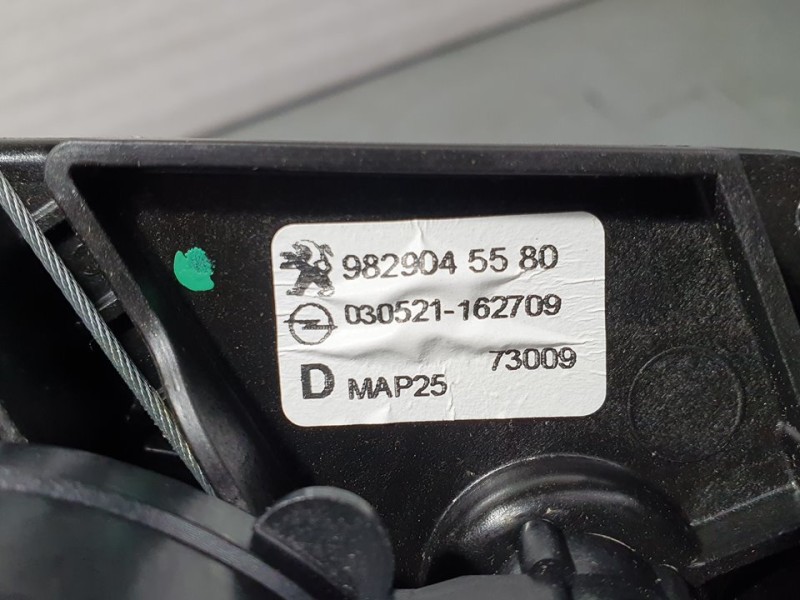 Recambio de elevalunas trasero derecho para peugeot 208 (p2) allure referencia OEM IAM 9829045580 030521162709 ELECTRICO 6 PINES