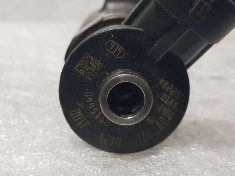 Recambio de inyector para peugeot 206 berlina xs referencia OEM IAM 0445110135  BOSCH