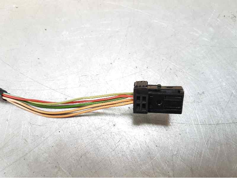 Recambio de retrovisor izquierdo para citroën c3 sx referencia OEM IAM  5 CABLES ELECTRICO