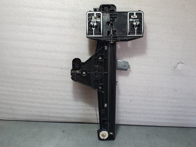 Recambio de elevalunas trasero izquierdo para peugeot 208 (p2) allure referencia OEM IAM 9829045980 280421074812 ELECTRICO 6 PIN