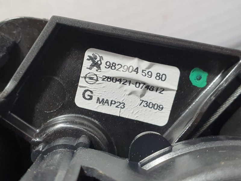 Recambio de elevalunas trasero izquierdo para peugeot 208 (p2) allure referencia OEM IAM 9829045980 280421074812 ELECTRICO 6 PIN