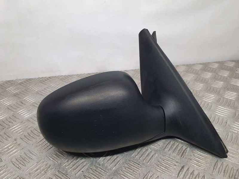 Recambio de retrovisor derecho para daewoo lanos s referencia OEM IAM SIN REF  C/ MANDO