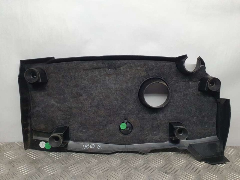 Recambio de tapa motor para mercedes-benz clase b (w246) b 200 be (246.243) referencia OEM IAM A2700109601  