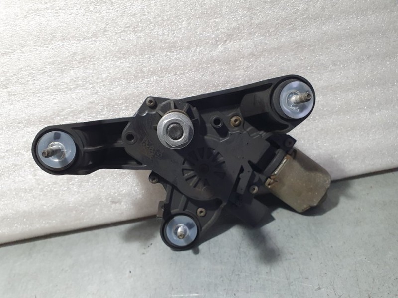 Recambio de motor limpia trasero para peugeot 208 (p2) allure referencia OEM IAM 9819900080 0390205114 BOSCH