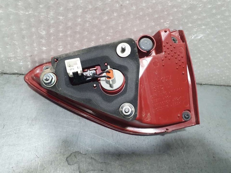 Recambio de piloto trasero izquierdo para kia stonic (ybcuv) hybrid referencia OEM IAM 92403H8400  INTERIOR