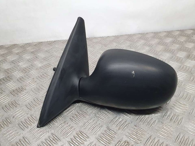 Recambio de retrovisor izquierdo para daewoo lanos s referencia OEM IAM SIN REF  C/ MANDO