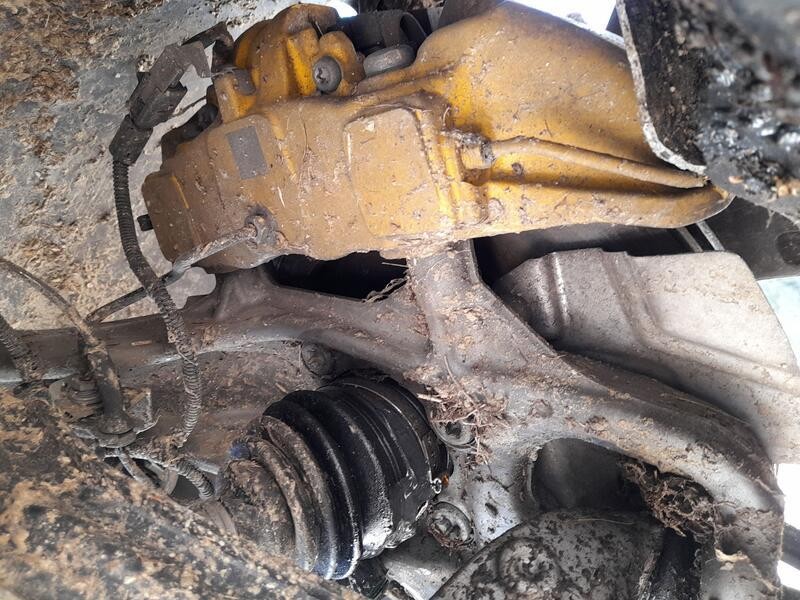 Recambio de mangueta delantera derecha para maserati grecale modena mild hybrid q4 referencia OEM IAM   