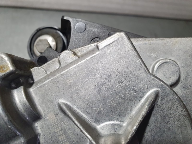 Recambio de motor limpia trasero para peugeot 208 (p2) allure referencia OEM IAM 9819900080 0390205114 BOSCH