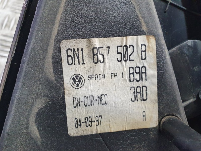 Recambio de retrovisor derecho para volkswagen polo berlina (6n1) básico referencia OEM IAM 6N1857502B  C/M