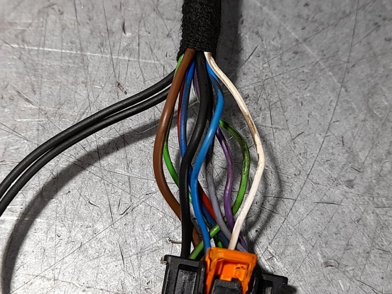 Recambio de retrovisor derecho para peugeot 208 (p2) allure referencia OEM IAM 98260171XT  ELECTRICO 2 CLAVIJAS 10 + 2 PINES