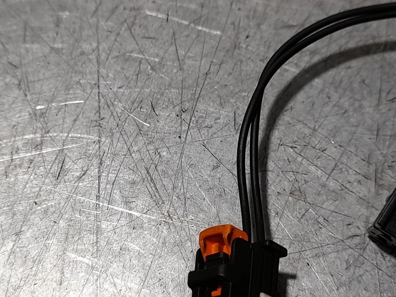 Recambio de retrovisor derecho para peugeot 208 (p2) allure referencia OEM IAM 98260171XT  ELECTRICO 2 CLAVIJAS 10 + 2 PINES