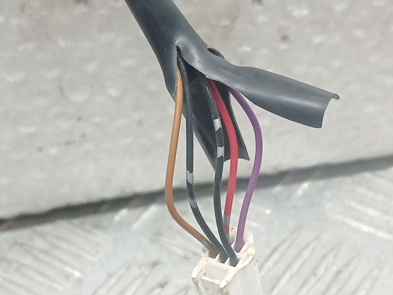 Recambio de retrovisor derecho para toyota corolla (_e12_) 1.4 d (nde120_) referencia OEM IAM 879101H071 ELECTRICO 5 CABLES ROZA