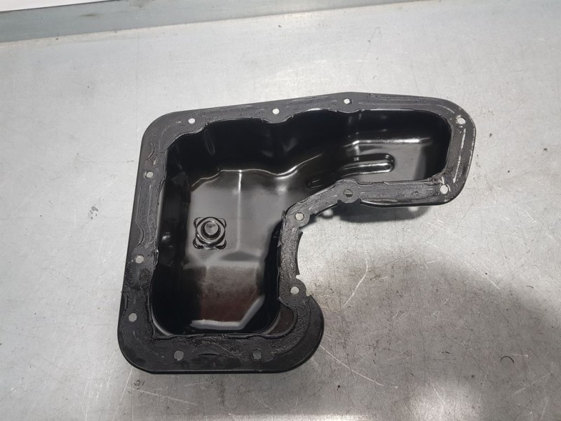 Recambio de carter para peugeot 208 1.2 12v e-vti referencia OEM IAM 967543188003 KA983105 