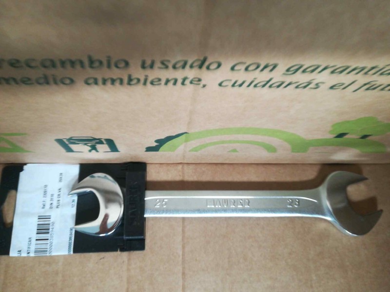 Recambio de llave fija para » otros... no usar standard referencia OEM IAM 2320110 PLUS CR.VA. 25X28 DIN 3110
