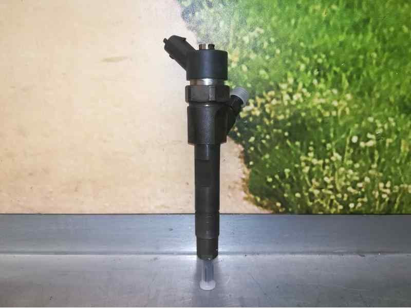 Recambio de inyector para renault scenic ii 1.9 dci diesel referencia OEM IAM 7700111014 0445110021 BOSCH