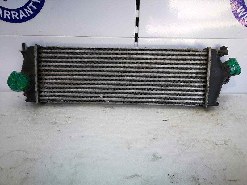 Recambio de intercooler para renault trafic caja cerrada (ab 4.01) 2.0 dci diesel cat referencia OEM IAM 8200411160 IA1422 VALEO