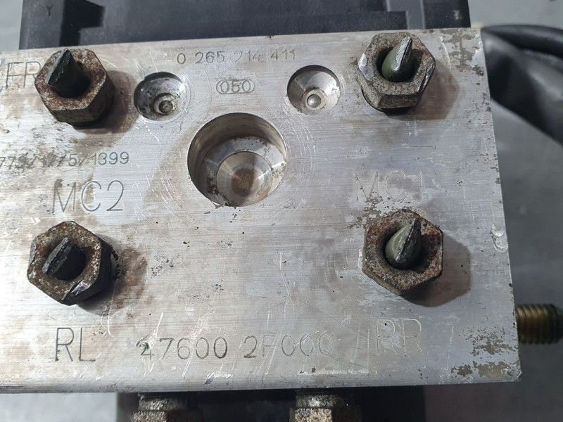 Recambio de abs para nissan primera berlina (p11) slx referencia OEM IAM 476002F000 0265214411 BOSCH