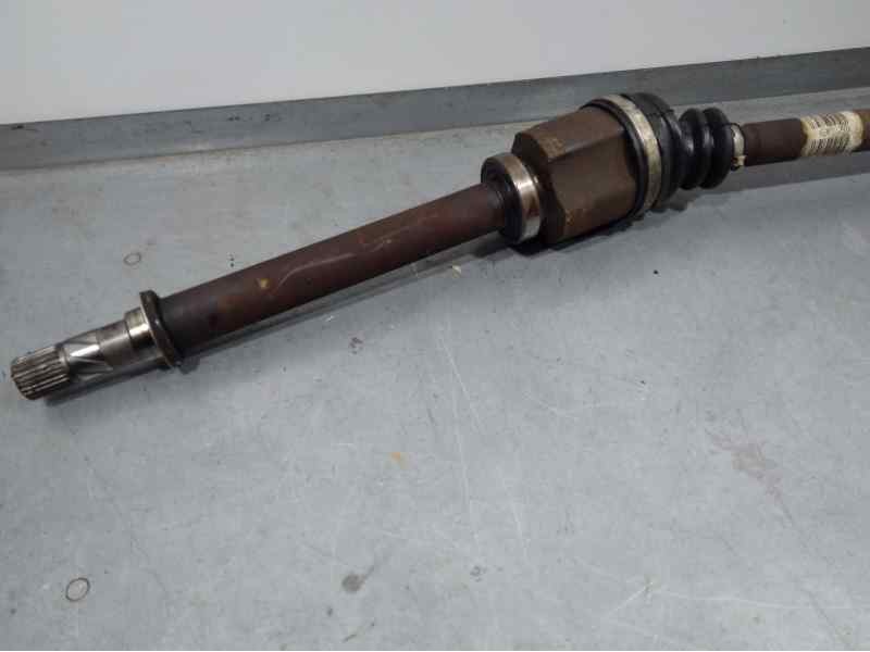 Recambio de transmision delantera derecha para renault scenic ii privilege referencia OEM IAM 8200472158  