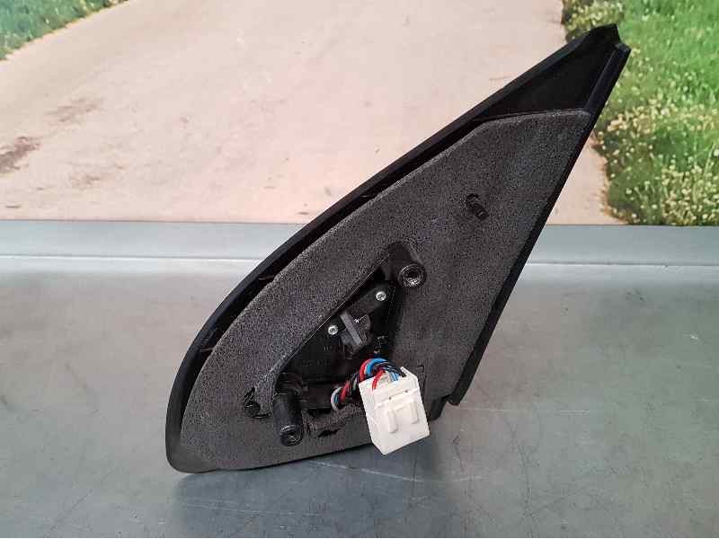 Recambio de retrovisor derecho para chevrolet aveo ls referencia OEM IAM TOCADO VER FOTOS 5 PINS ELECTRICO