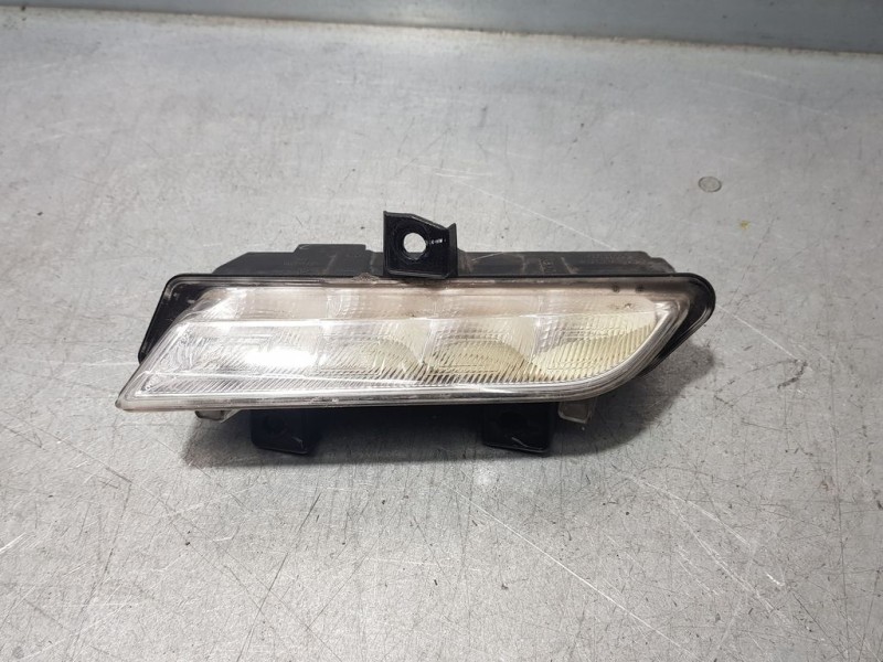 Recambio de piloto delantero izquierdo para renault clio iv dynamique referencia OEM IAM 89208551  VALEO LUZ DIA