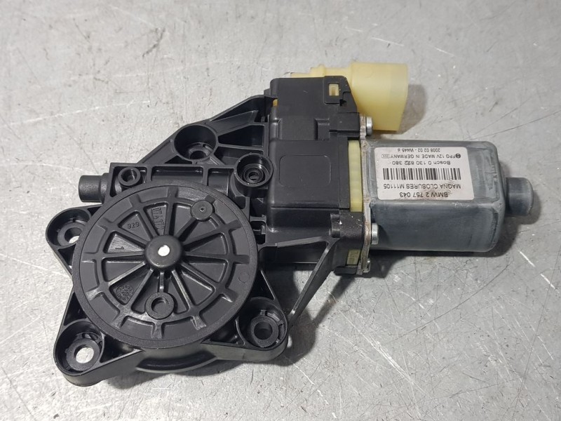 Recambio de motor elevalunas delantero derecho para mini mini (r56) cooper d referencia OEM IAM 2757044 0130822381 BOSCH